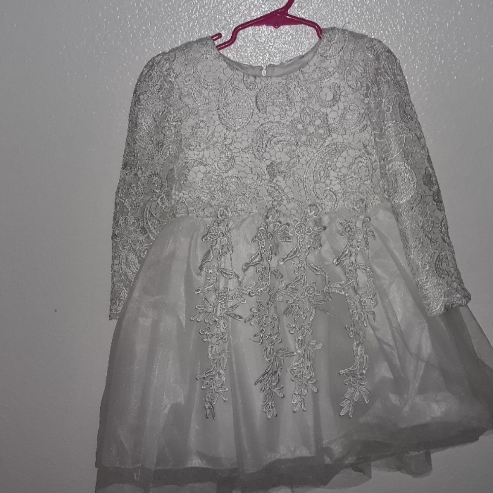Dress - Picture 2 of 4